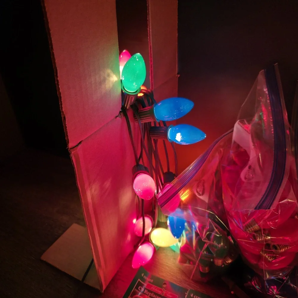 (3) Vintage C9 Christmas Lights 3 Strings 25' X 25 Bulbs W/ 150+ Spare C9 Bulbs